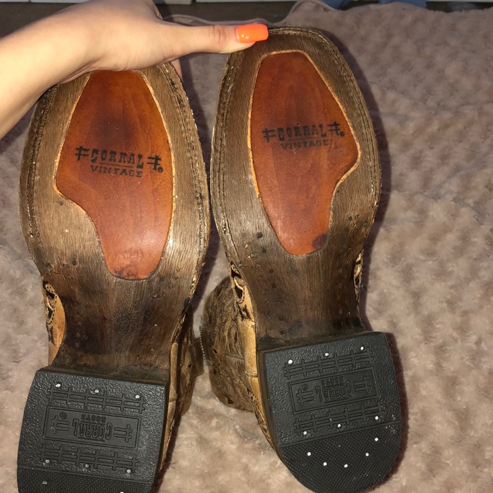 Corral boots - Picture 3 of 7